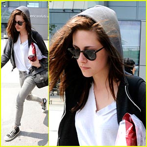 Kristen Stewart: Snow White in London! | Kristen Stewart | Just Jared Jr.