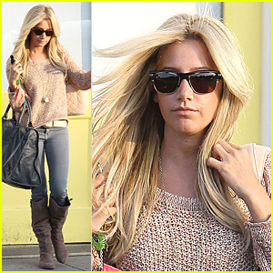 Ashley Tisdale Byron & Tracey Hair Salon February 18, 2009 – Star