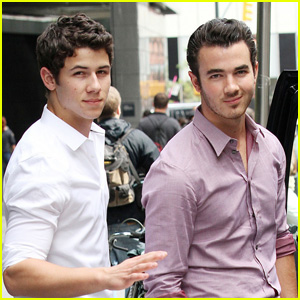 jonas siblings