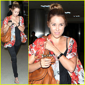 Lauren Conrad Leaving LAX Airport October 10, 2007 – Star Style