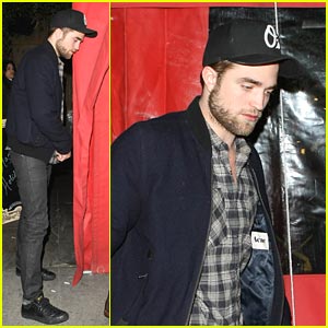 Robert Pattinson: ‘Breaking Dawn’ Tops Box Office | Robert Pattinson ...