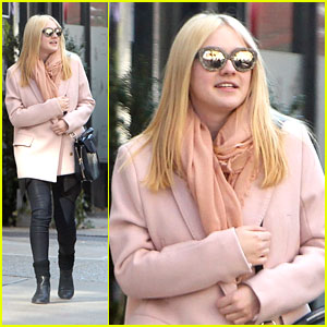 Dakota Fanning: Soho Stroll with Friends | Dakota Fanning | Just Jared Jr.
