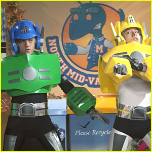 Dylan & Cole Sprouse on 'So Random' -- New Pics!