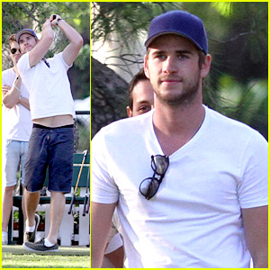 Liam Hemsworth Goes Golfing