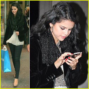 Selena Gomez: ‘I Definitely Like to Wing Things’ | Selena Gomez | Just ...
