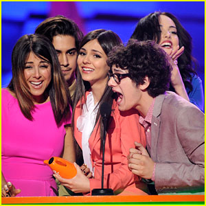 Victorious WINS at Kids Choice Awards 2012!