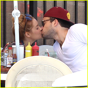 Lauren Conrad Kisses & 'Tell's