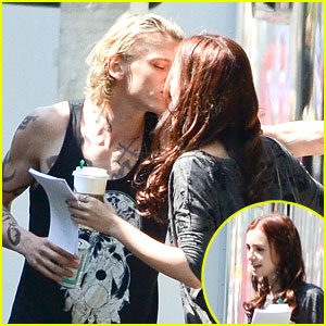 Lily Collins Jamie Campbell Bower City Of Bones Kiss Jamie
