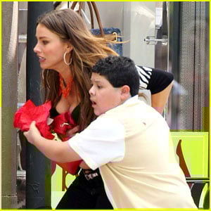 Rico Rodriguez: ‘Modern Family’ Set! Rico Rodriguez Just Jared Jr.