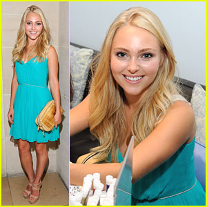 AnnaSophia Robb: Fekkai Mademoiselle For Fashion’s Night Out