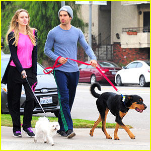 Melissa Ordway & Justin Gaston: Dog Walking Duo