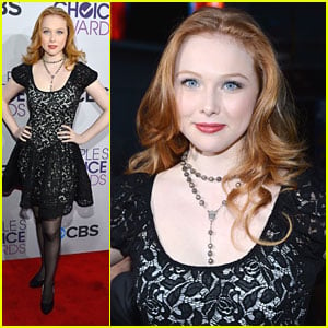 Molly Quinn: 'Castle' Wins at People's Choice Awards 2013
