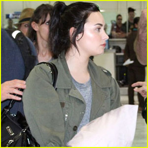 Demi Lovato: Manila Arrival!