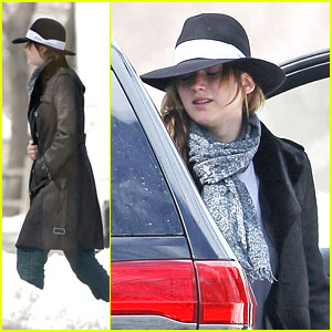 Jennifer Lawrence: Bundled in Burberry