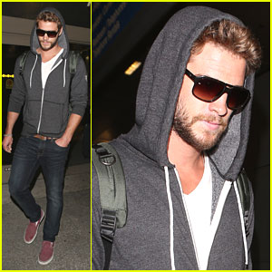 Liam Hemsworth: Bearded LAX Arrival | Liam Hemsworth, Miley Cyrus ...