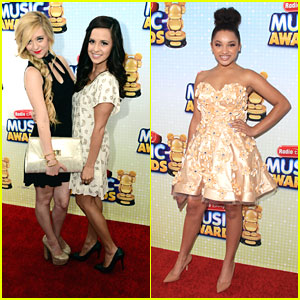 Megan & Liz: Radio Disney Music Awards 2013