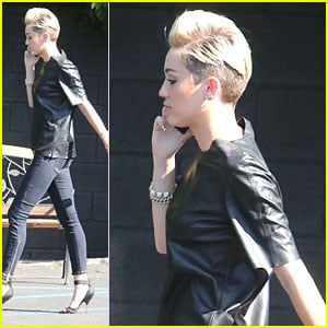 Miley Cyrus: Studio Stop Before Billboard Music Awards | Miley Cyrus ...