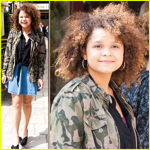Rachel Crow: Giggles at The Grove!