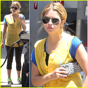 Ashley Benson On First Love Scene with Tyler Blackburn: ‘It Was Awkward