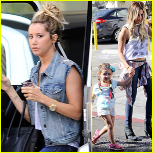 Ashley Tisdale and Her Mother Shopping at the Westfield Mall July 28, 2008  – Star Style