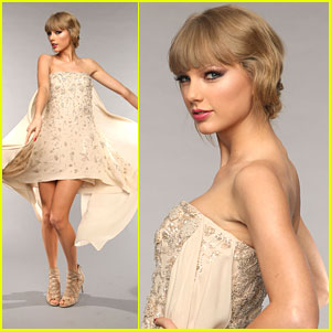 Taylor Swift My Fans Get Extra Points CMT Music Awards Taylor Swift Just Jared Jr