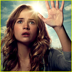 Britt Robertson: ‘Under the Dome’ Renewed for Season Two! | Britt