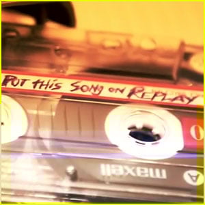 Zendaya: ‘Replay’ Official Lyric Video – Watch Now! | Zendaya | Just