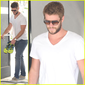 Liam Hemsworth: Outfit Switch at the Gym! | Liam Hemsworth | Just Jared Jr.