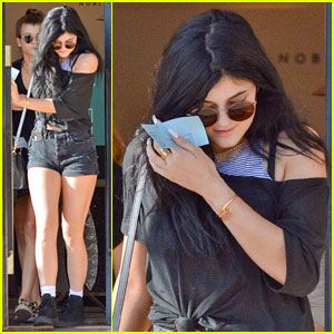 Kylie Jenner: I Laugh at the Paparazzi | Kylie Jenner | Just Jared Jr.