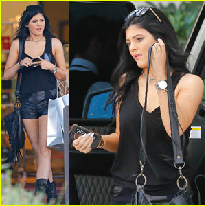 Kylie Jenner Westfield Topanga Mall October 6, 2015 – Star Style