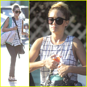 Lauren Conrad: Bristol Farms Shopper: Photo 597381, Lauren Conrad Pictures