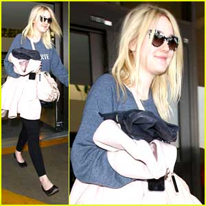 Dakota Fanning: LAX Landing After Knicks Game in NYC | Dakota Fanning