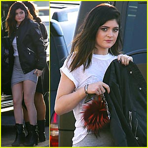 Kylie Jenner Has a ‘Good Day’ at the Nail Salon | Kylie Jenner | Just ...