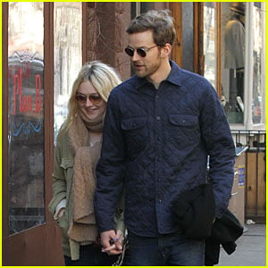 Dakota Fanning & Jamie Strachan Hold Hands Before Her 20th Birthday ...