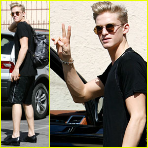 Cody Simpson: Beautiful Ladies Keep Me on My Feet! | Cody Simpson