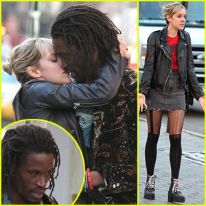 Jena Malone Makes Out on the Streets of NYC