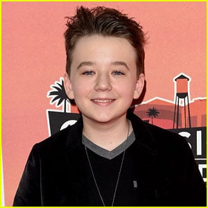 'About a Boy' Star Benjamin Stockham Rocks the Red Carpet at the iHeartRadio Music Awards!