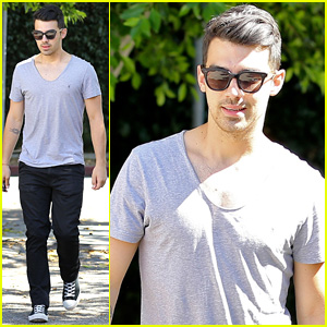 Joe Jonas Started Watching ‘House of Cards’! | Joe Jonas | Just Jared Jr.