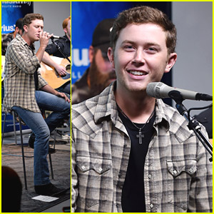 Scotty McCreery Gets Up Early For GAC's Breakfast During CMA Music Festival