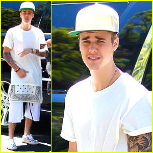 Did Justin Bieber Use A Wheelchair To Skip Lines At DisneyLand ...