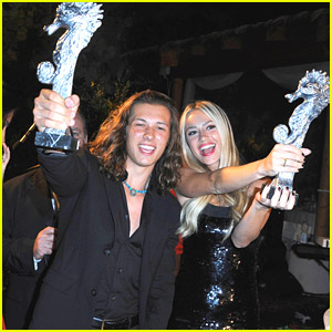 Leo Howard Plays Guitar On The Beach in Ischia Before Picking Up Global Award