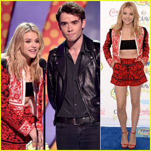 Chloe Moretz is All About the Midriff at Teen Choice Awards 2014