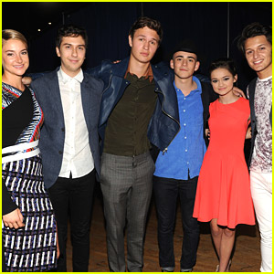 The Red Band Society Meets Fault In Our Stars Cast See The Pics Charlie Rowe Ciara Bravo Nolan Sotillo Red Band Society The Fault In Our Stars Just Jared Jr