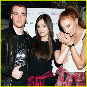 Hailee Steinfeld & Sophie Turner Get Silly at 'Barely Lethal' Screening (Exclusive Pics)