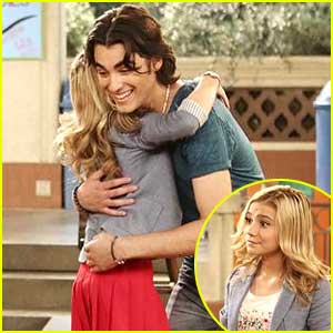 Blake Michael & G Hannelius Hug It Out In Tonight's All-New 'Dog With A Blog'