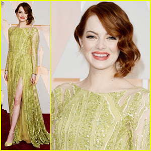 Emma Stone Elegantly Sparkles at Oscars 2015