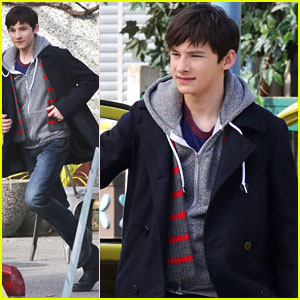 Jared Gilmore Films With Emma's Yellow Volkswagen on 'Once' in Vancouver
