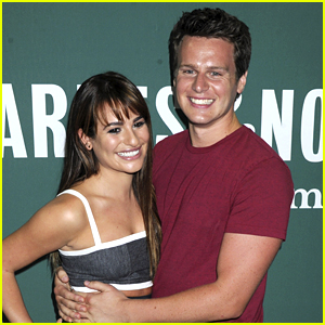Lea Michele & BFF Jonathan Groff Duet on 'Listen to Your Heart'!