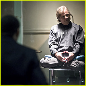 Mark Hamill Reprises His Role as The Trickster on Tonight's 'The Flash'!