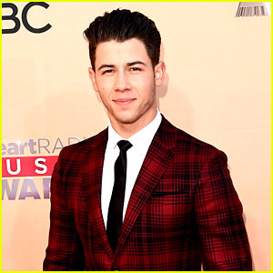 Nick Jonas Leaves Slime Behind For Iheartradio Music Awards 2015 